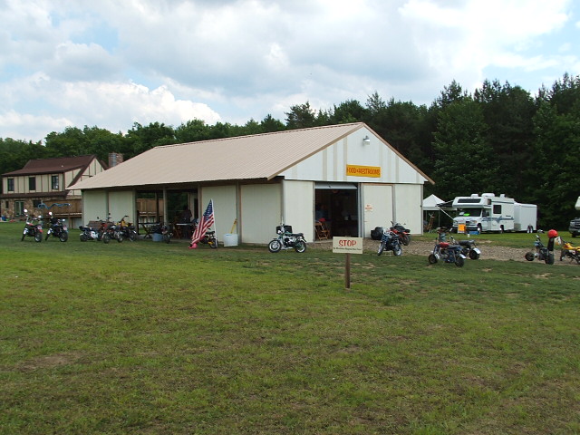 Jeff's wonderful pavillion built for us minibikers! Jeff Milhalko is the BEST!! This is the number one meet! Do not miss it next year!!
