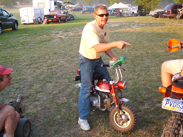 Here we have it!  Jeff Mihalko once again caught by the paparazzi on a Honda!  Jeff yells to the camera that he was framed!  Just a closet Honda guy that Jeff.  We have heard that Nathan , his son, wants a  Razzomoto built Z50!

