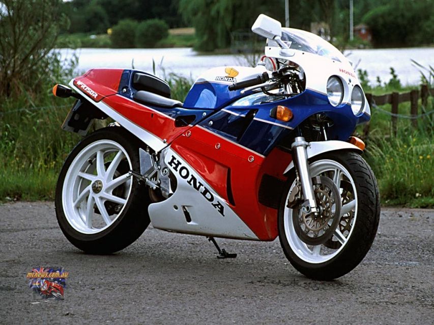 THE HONDA RC30
THE GREATEST SPORTBIKE EVER! HIGH ON MY WISH LIST!
